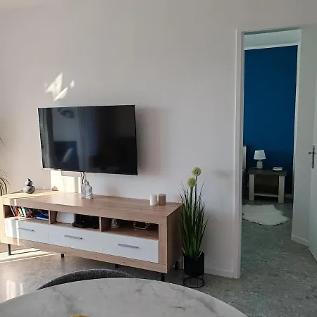Apartment Blue Blue Split